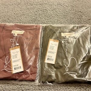 NWT Niyama Sol Bundle Yoga Pocket Tee Shirts, Mauve & Olive XL